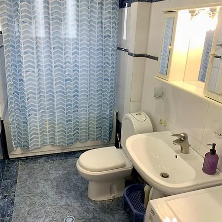 “city Center View” 2 Bedroom Tirana